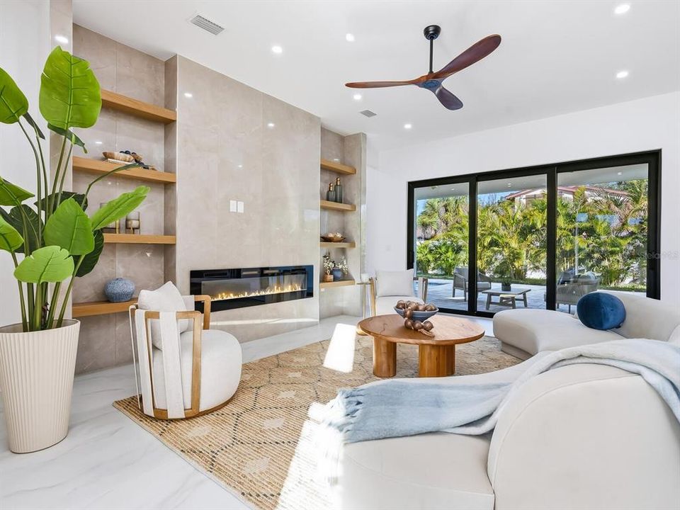 For Sale: $1,999,000 (4 beds, 3 baths, 2708 Square Feet)