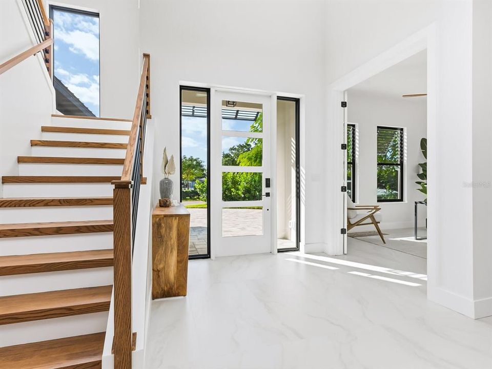 For Sale: $1,999,000 (4 beds, 3 baths, 2708 Square Feet)