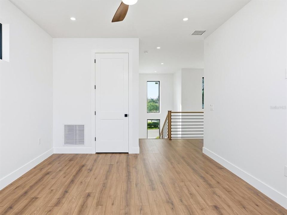 For Sale: $1,999,000 (4 beds, 3 baths, 2708 Square Feet)