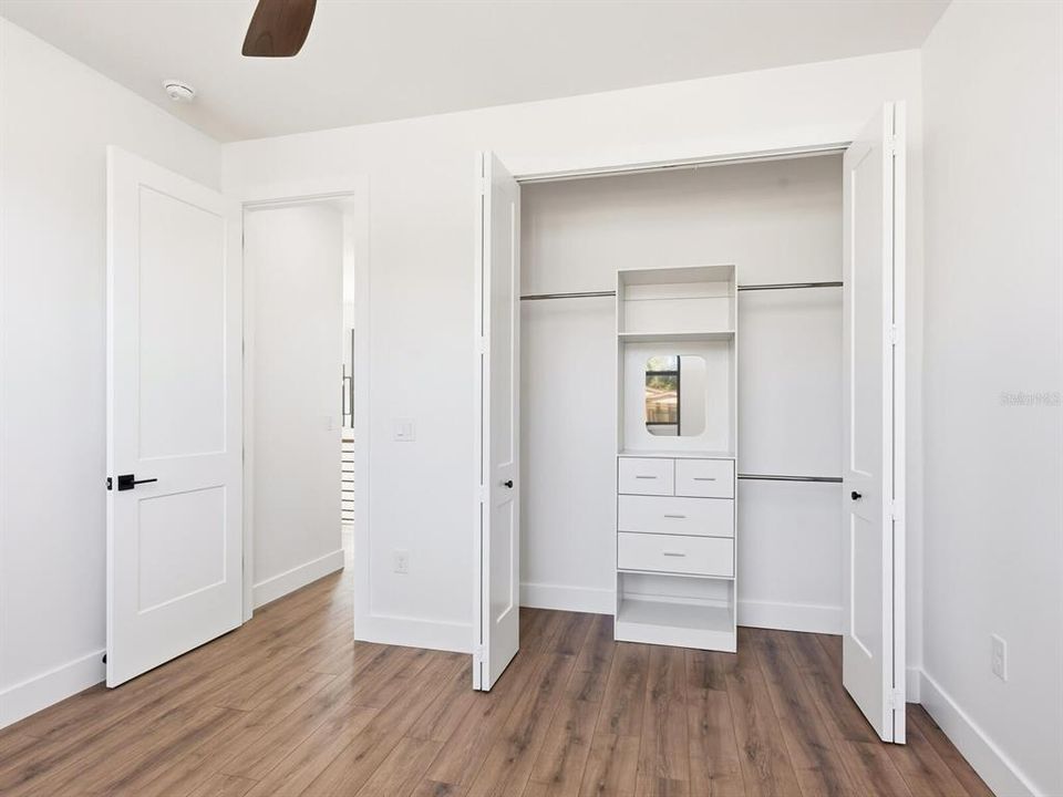 For Sale: $1,999,000 (4 beds, 3 baths, 2708 Square Feet)