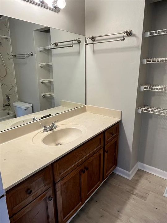 For Sale: $144,900 (1 beds, 1 baths, 767 Square Feet)