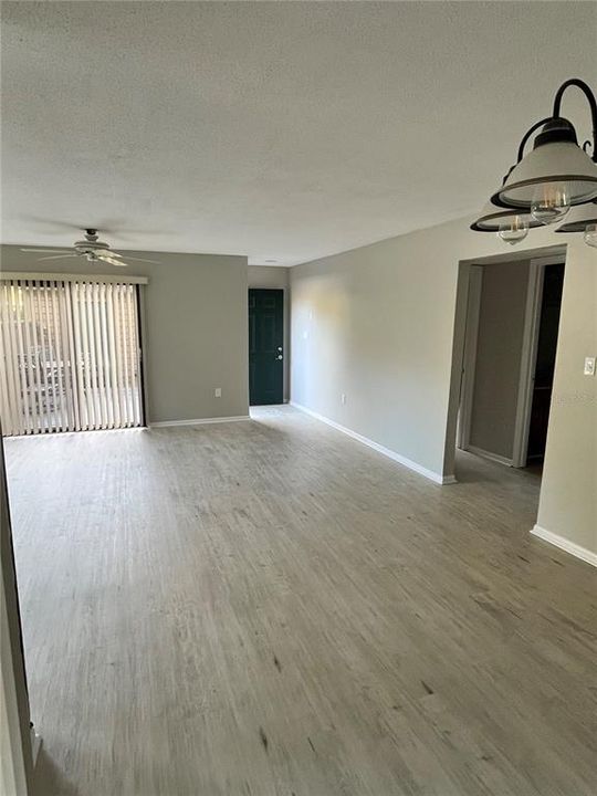 For Sale: $144,900 (1 beds, 1 baths, 767 Square Feet)
