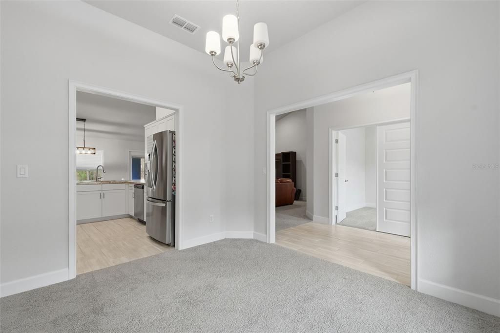 На продажу: $410,000 (4 спален, 2 ванн, 2169 Квадратных фут)