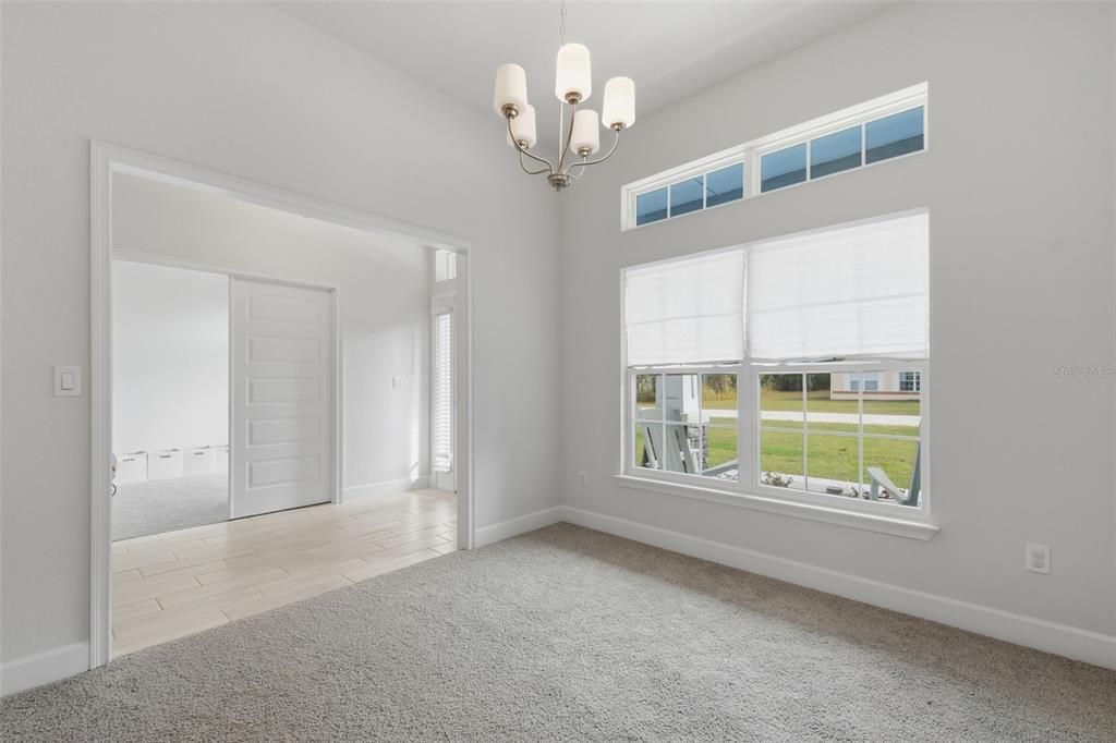 На продажу: $410,000 (4 спален, 2 ванн, 2169 Квадратных фут)