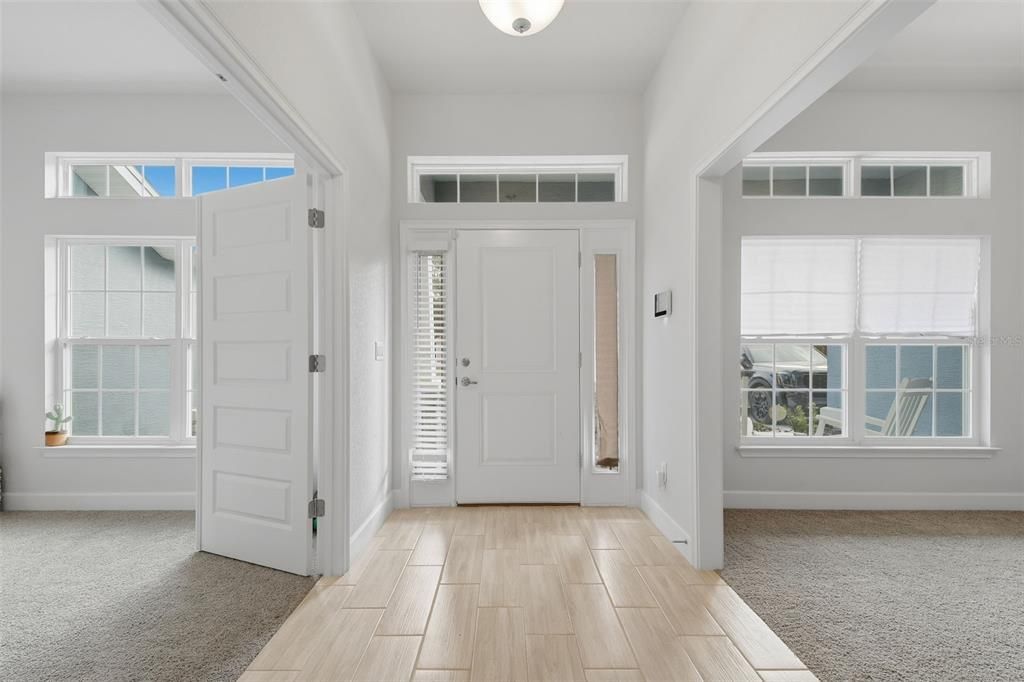 На продажу: $410,000 (4 спален, 2 ванн, 2169 Квадратных фут)