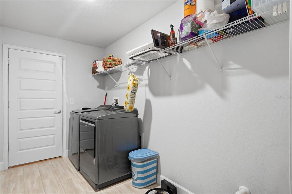 На продажу: $410,000 (4 спален, 2 ванн, 2169 Квадратных фут)