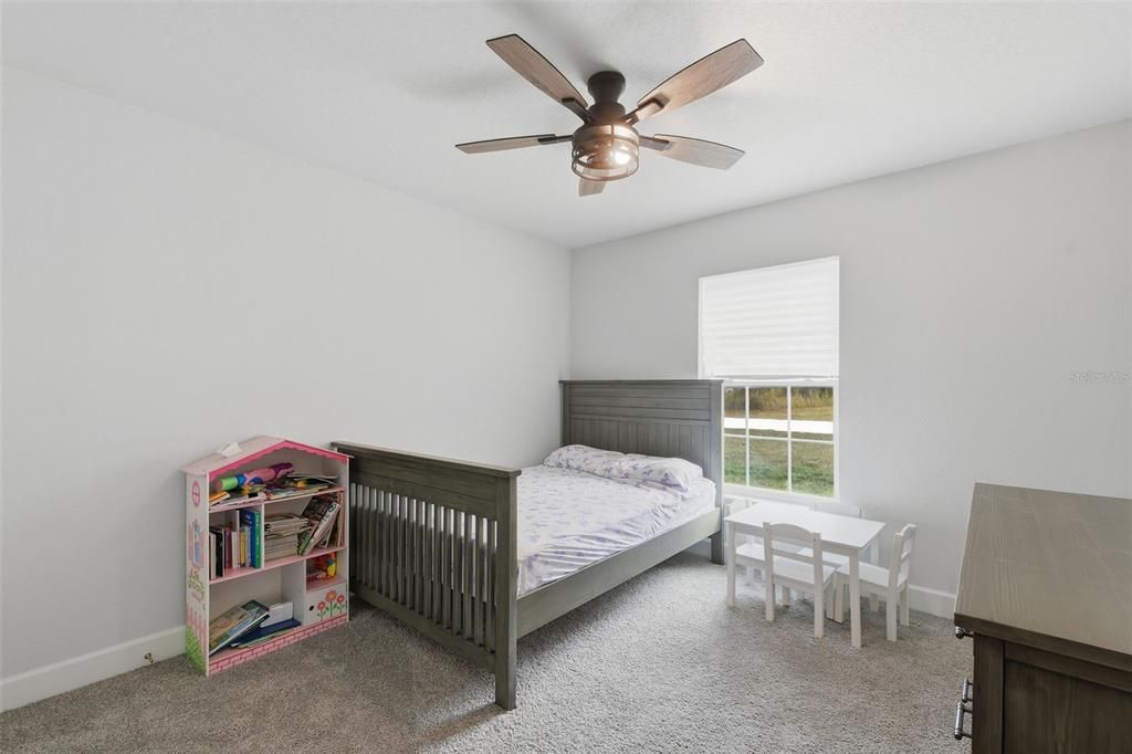 На продажу: $410,000 (4 спален, 2 ванн, 2169 Квадратных фут)