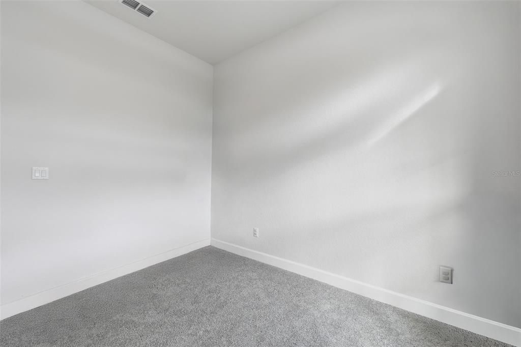 На продажу: $410,000 (4 спален, 2 ванн, 2169 Квадратных фут)