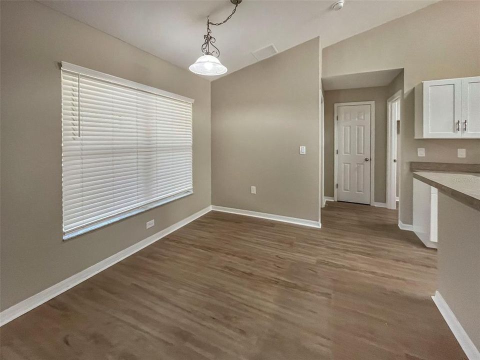 En Renta: $2,395 (4 camas, 2 baños, 2219 Pies cuadrados)