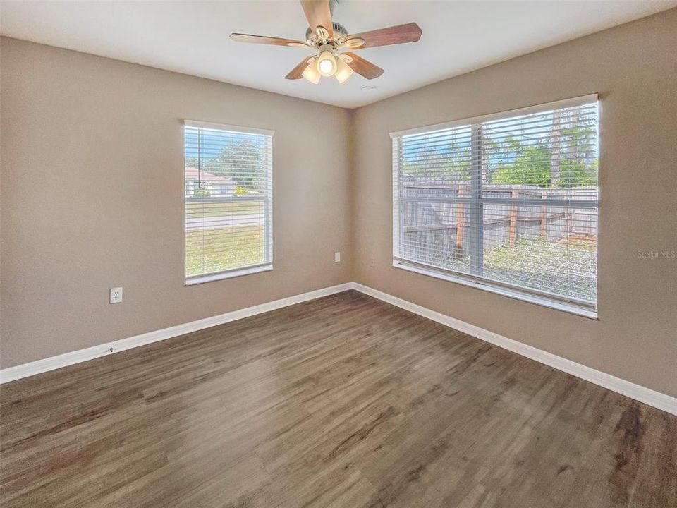 En Renta: $2,395 (4 camas, 2 baños, 2219 Pies cuadrados)