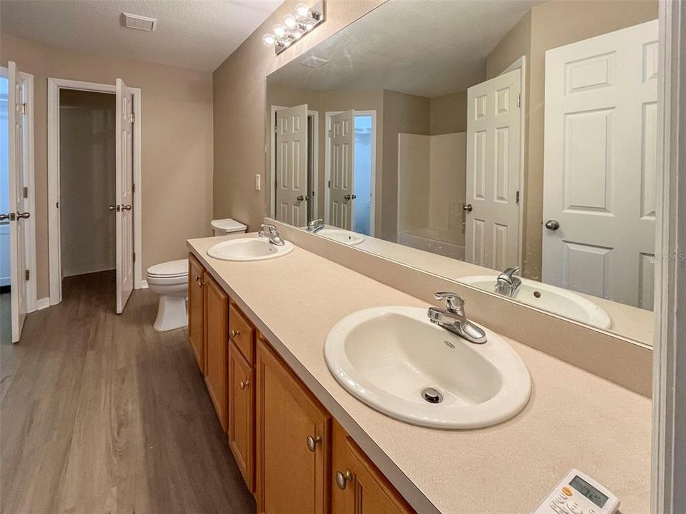 En Renta: $2,395 (4 camas, 2 baños, 2219 Pies cuadrados)