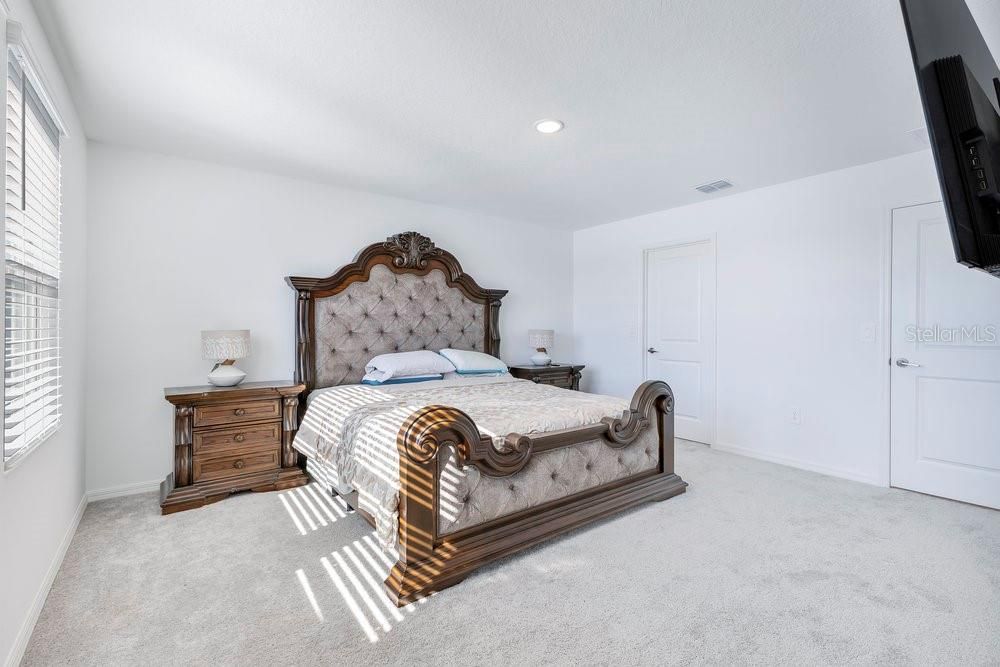 For Rent: $2,350 (3 beds, 2 baths, 1616 Square Feet)