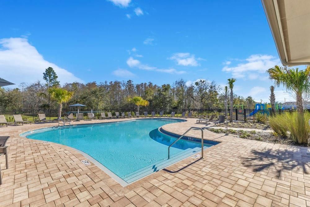 For Rent: $2,350 (3 beds, 2 baths, 1616 Square Feet)