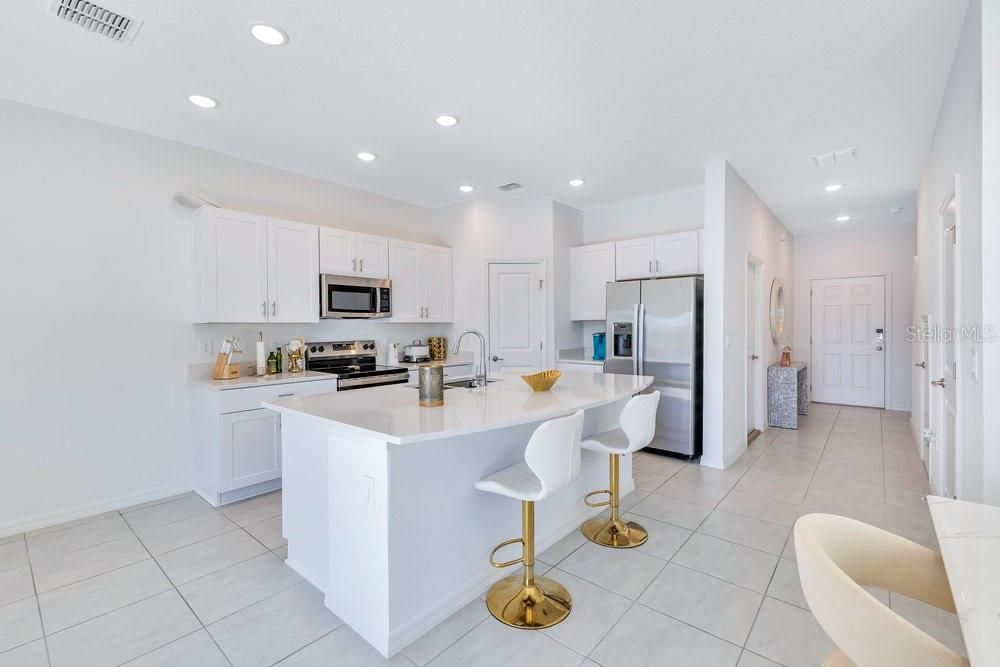 For Rent: $2,350 (3 beds, 2 baths, 1616 Square Feet)