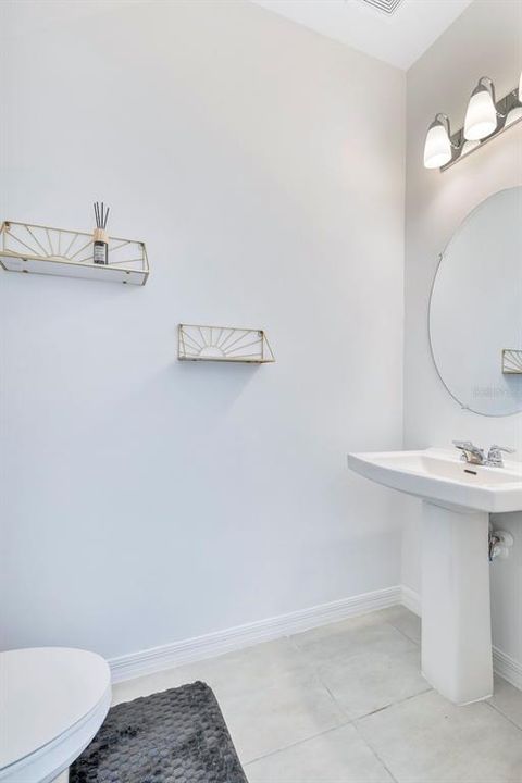 For Rent: $2,350 (3 beds, 2 baths, 1616 Square Feet)