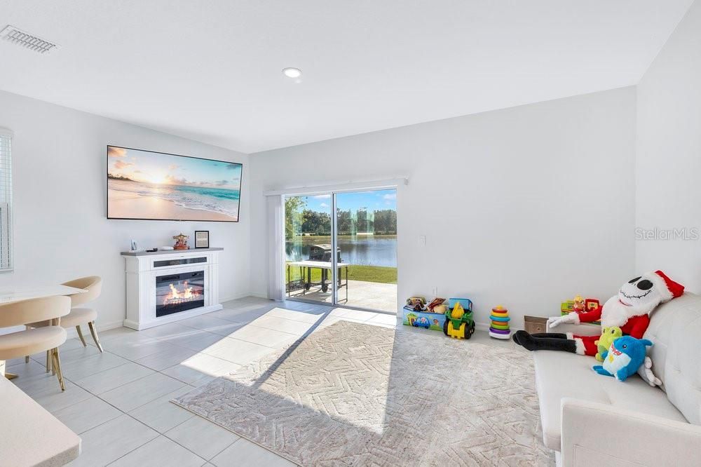 For Rent: $2,350 (3 beds, 2 baths, 1616 Square Feet)