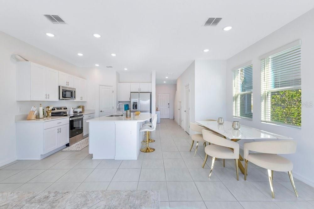 For Rent: $2,350 (3 beds, 2 baths, 1616 Square Feet)