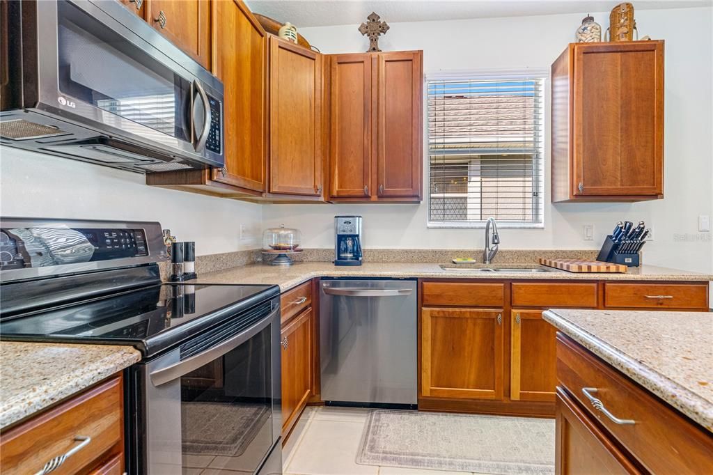 На продажу: $437,500 (3 спален, 2 ванн, 2017 Квадратных фут)