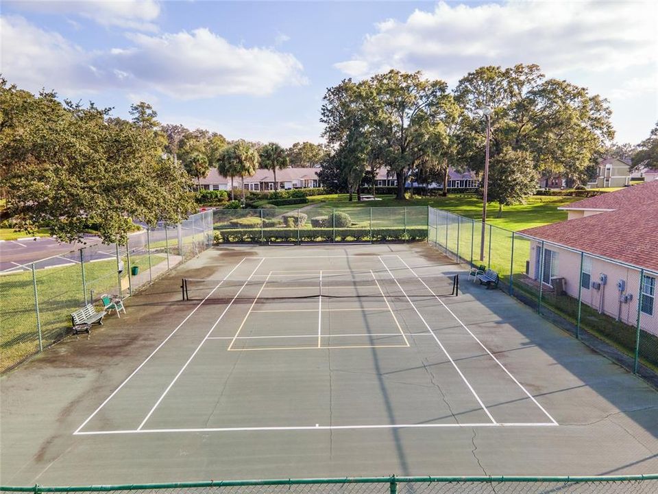 待售: $189,900 (2 贝兹, 2 浴室, 1078 平方英尺)