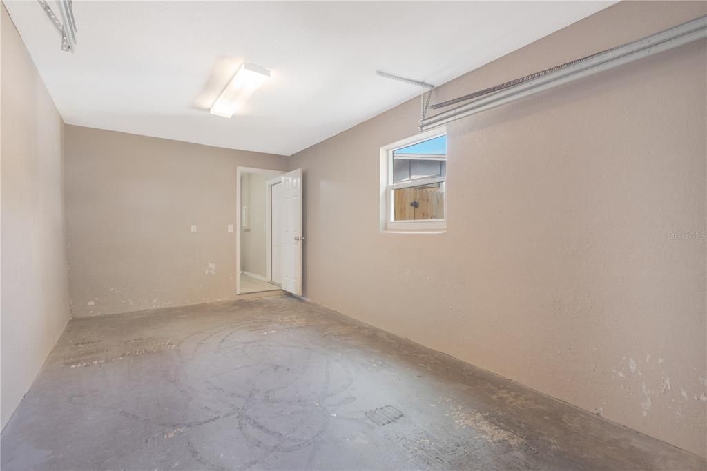 En Venta: $329,900 (4 camas, 2 baños, 1228 Pies cuadrados)