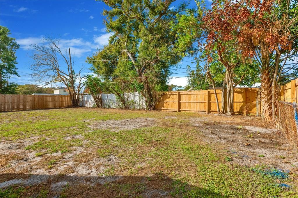 En Venta: $329,900 (4 camas, 2 baños, 1228 Pies cuadrados)