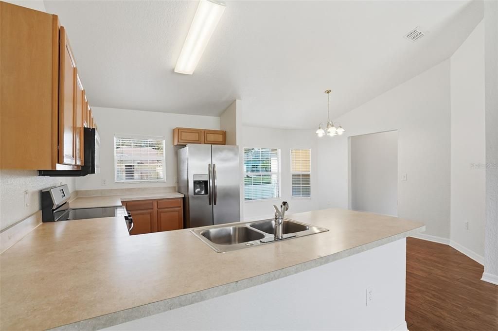 En Venta: $279,900 (3 camas, 2 baños, 1529 Pies cuadrados)