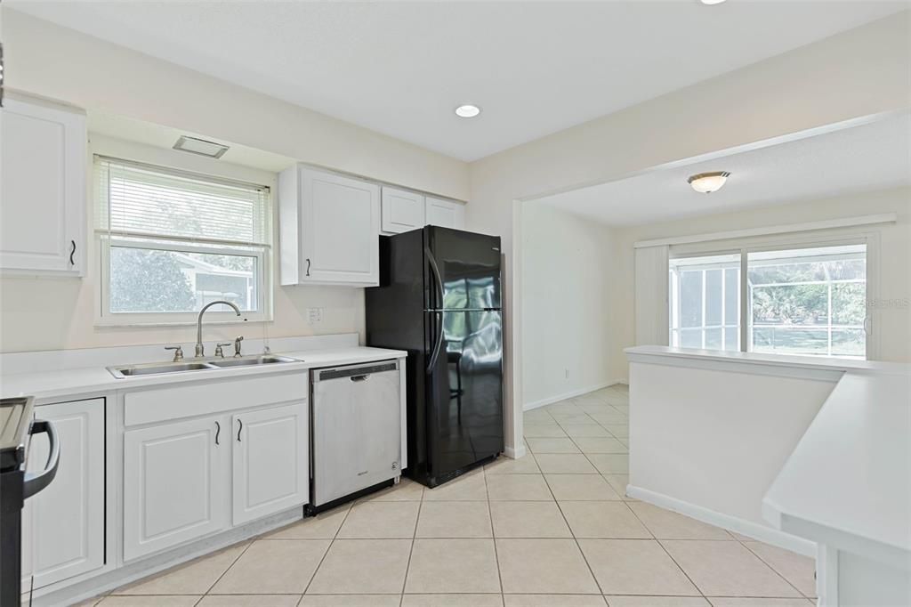 В аренду: $2,700 (3 спален, 2 ванн, 1446 Квадратных фут)