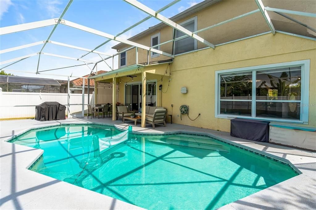 En Venta: $650,000 (5 camas, 2 baños, 2708 Pies cuadrados)