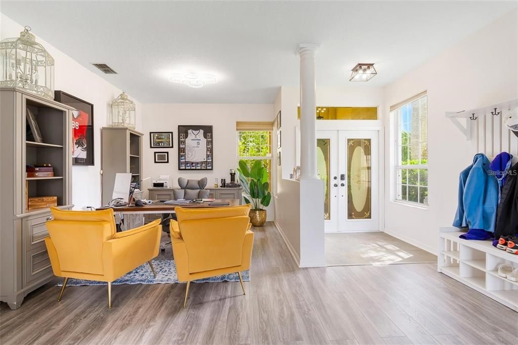 En Venta: $650,000 (5 camas, 2 baños, 2708 Pies cuadrados)