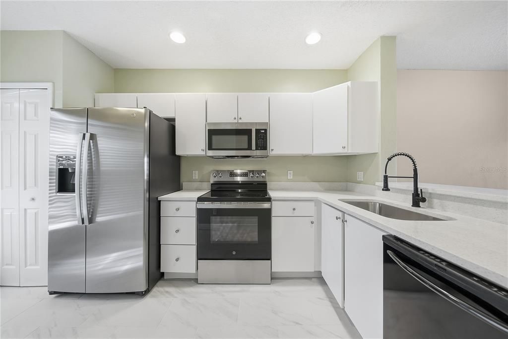 В аренду: $2,000 (2 спален, 1 ванн, 1152 Квадратных фут)