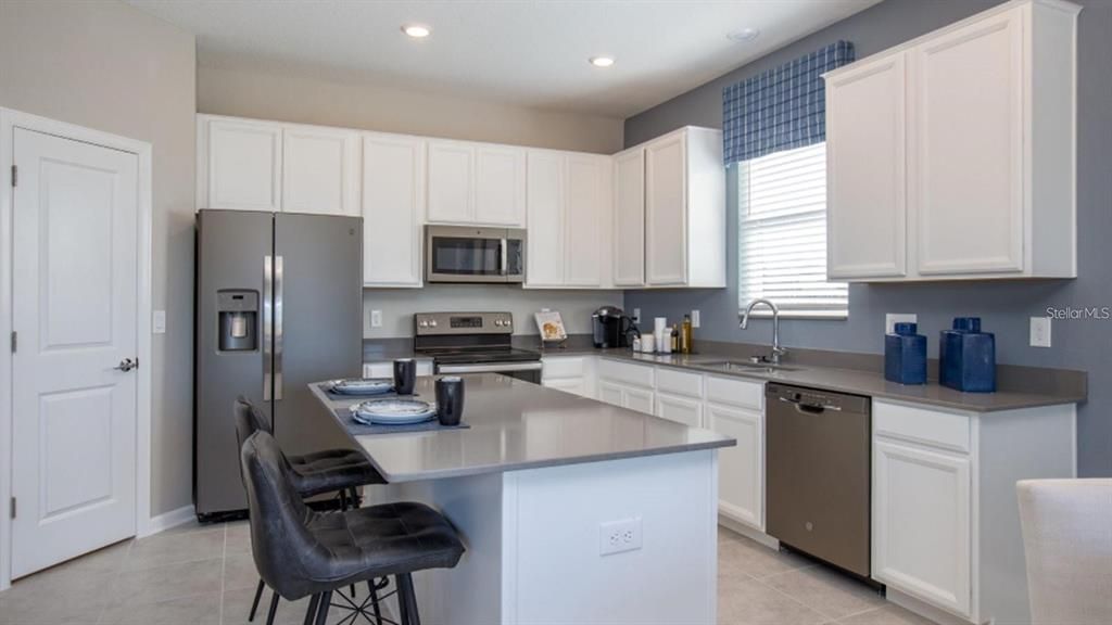 En Renta: $2,500 (4 camas, 2 baños, 1853 Pies cuadrados)