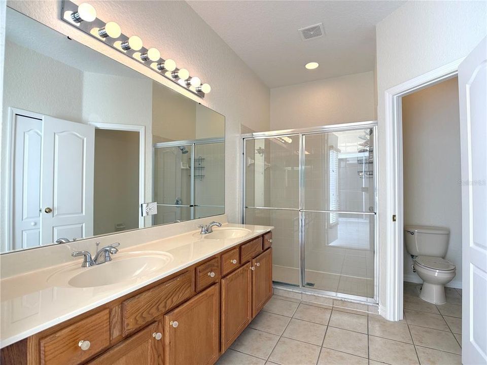 Active With Contract: $2,400 (4 beds, 3 baths, 1919 Square Feet)