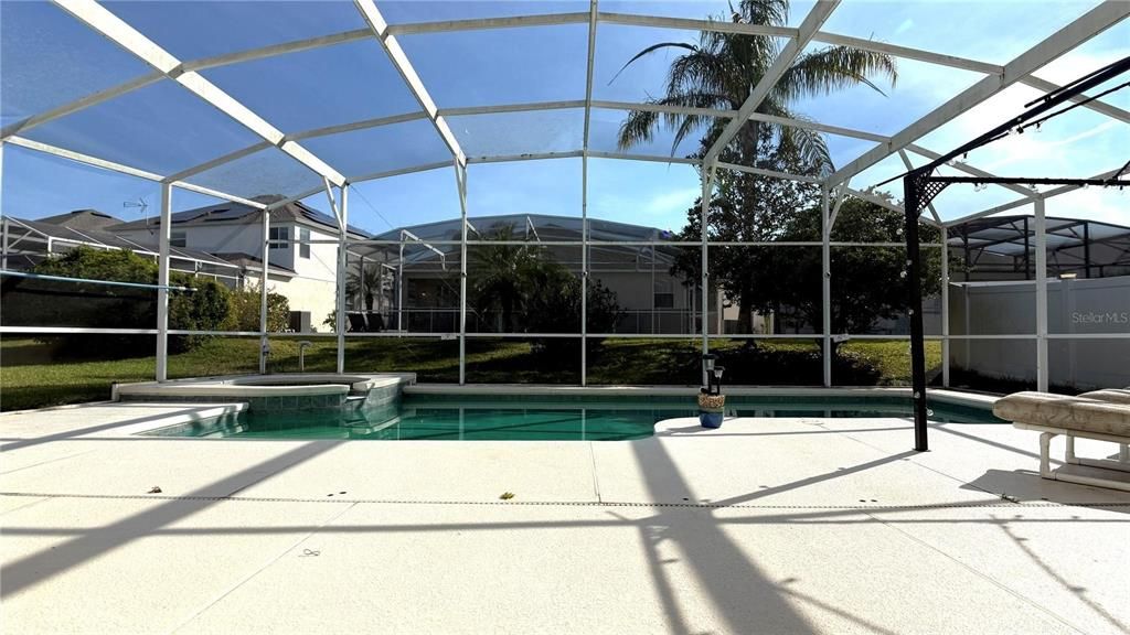 Active With Contract: $2,400 (4 beds, 3 baths, 1919 Square Feet)
