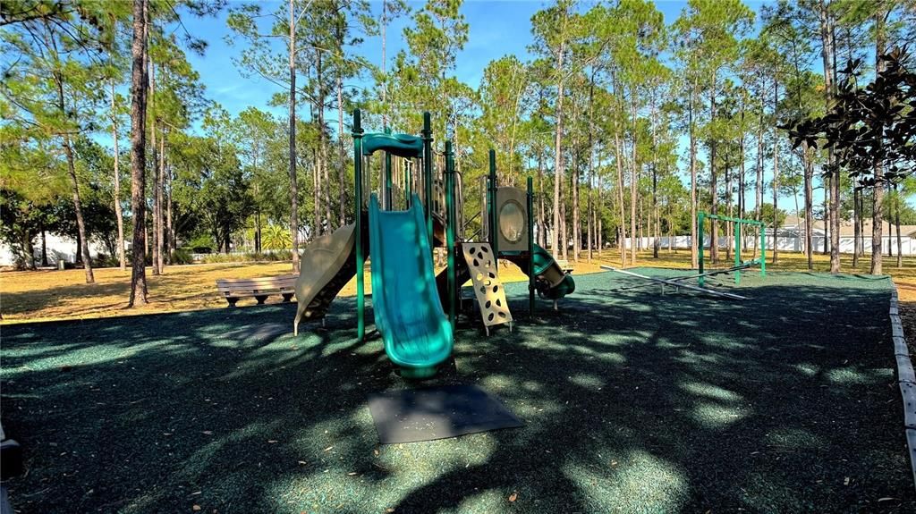 Active With Contract: $2,400 (4 beds, 3 baths, 1919 Square Feet)