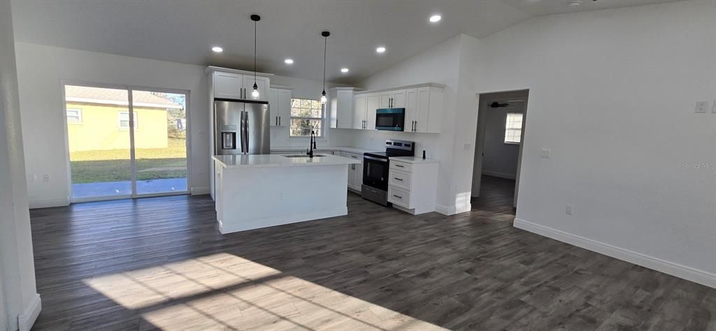 出租: $1,700 (3 贝兹, 2 浴室, 1770 平方英尺)