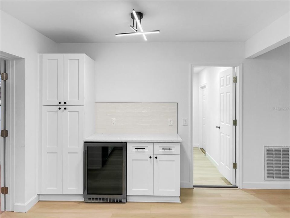 На продажу: $420,000 (3 спален, 2 ванн, 1200 Квадратных фут)