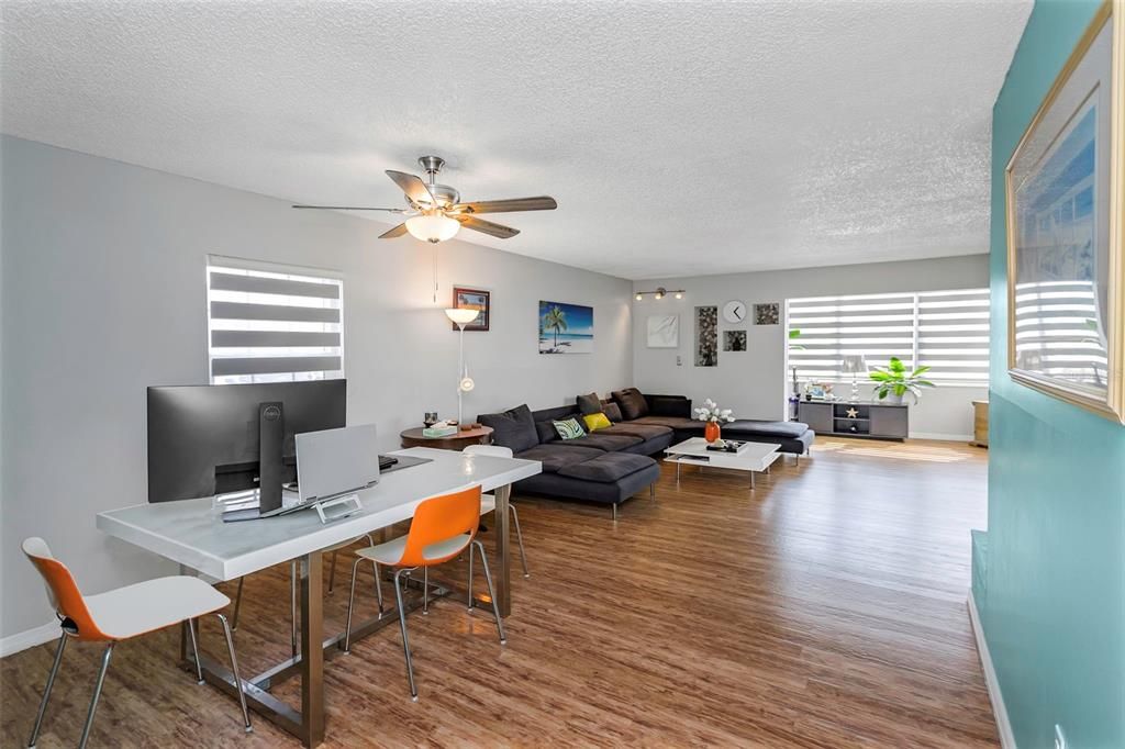 For Sale: $169,900 (2 beds, 2 baths, 1075 Square Feet)