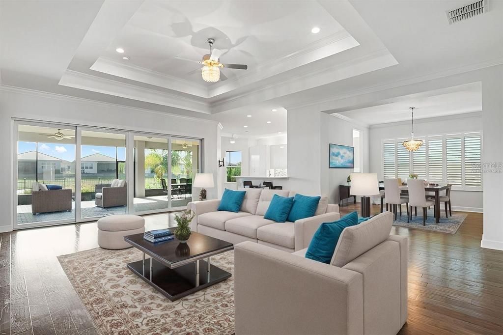 For Sale: $735,000 (3 beds, 3 baths, 3072 Square Feet)