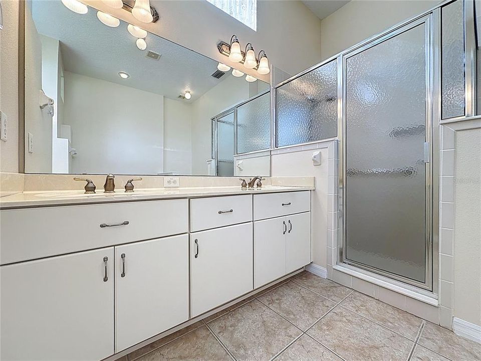 待售: $435,000 (3 贝兹, 2 浴室, 2511 平方英尺)