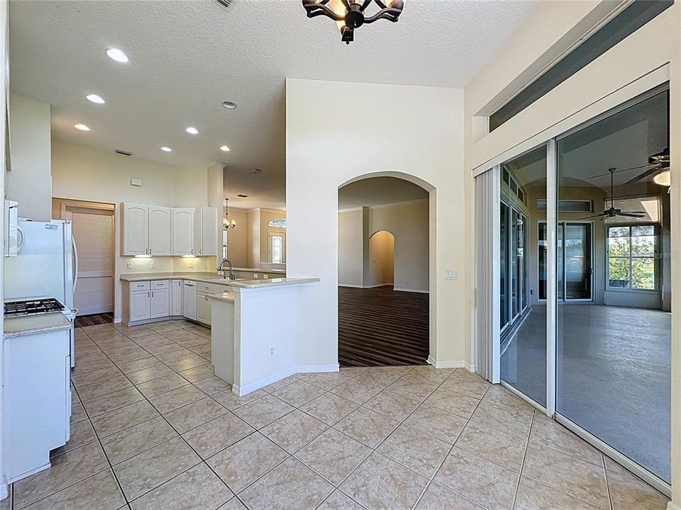 待售: $435,000 (3 贝兹, 2 浴室, 2511 平方英尺)