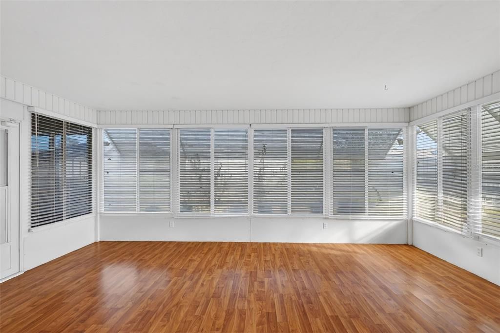 На продажу: $245,000 (3 спален, 2 ванн, 1766 Квадратных фут)