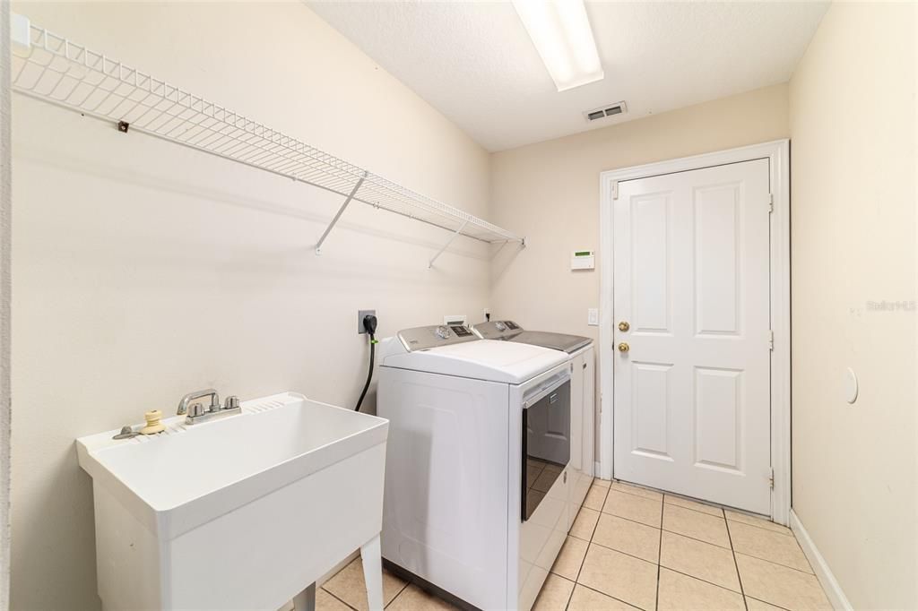 待售: $411,750 (3 贝兹, 2 浴室, 2342 平方英尺)