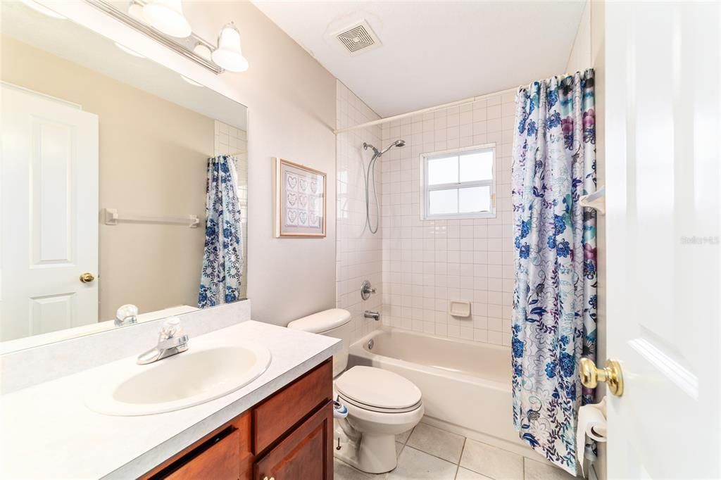 待售: $411,750 (3 贝兹, 2 浴室, 2342 平方英尺)