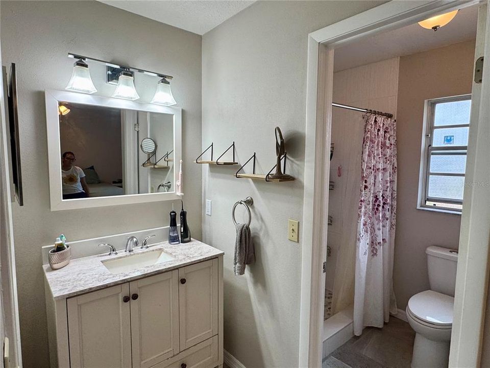 На продажу: $329,900 (3 спален, 2 ванн, 1524 Квадратных фут)