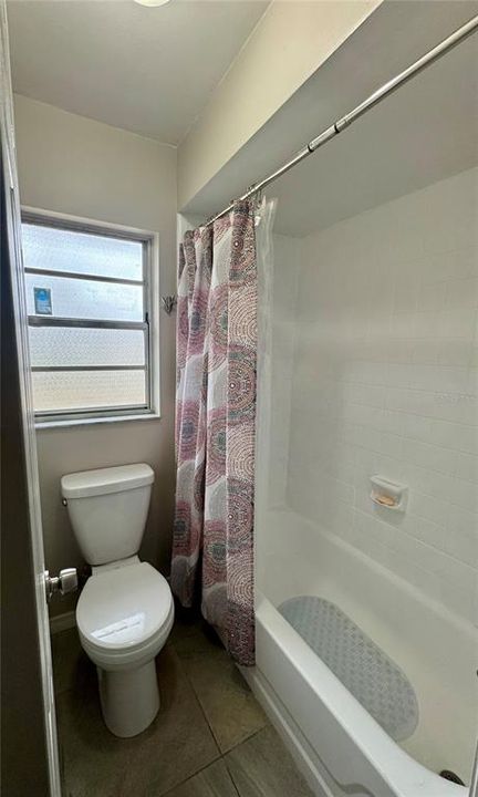 На продажу: $329,900 (3 спален, 2 ванн, 1524 Квадратных фут)