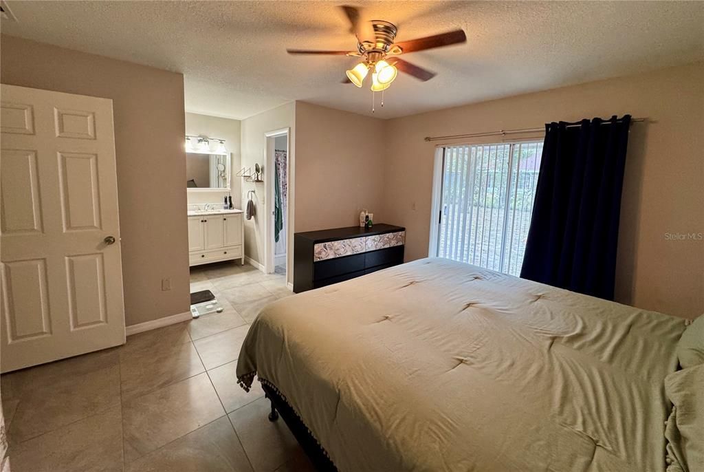 На продажу: $329,900 (3 спален, 2 ванн, 1524 Квадратных фут)