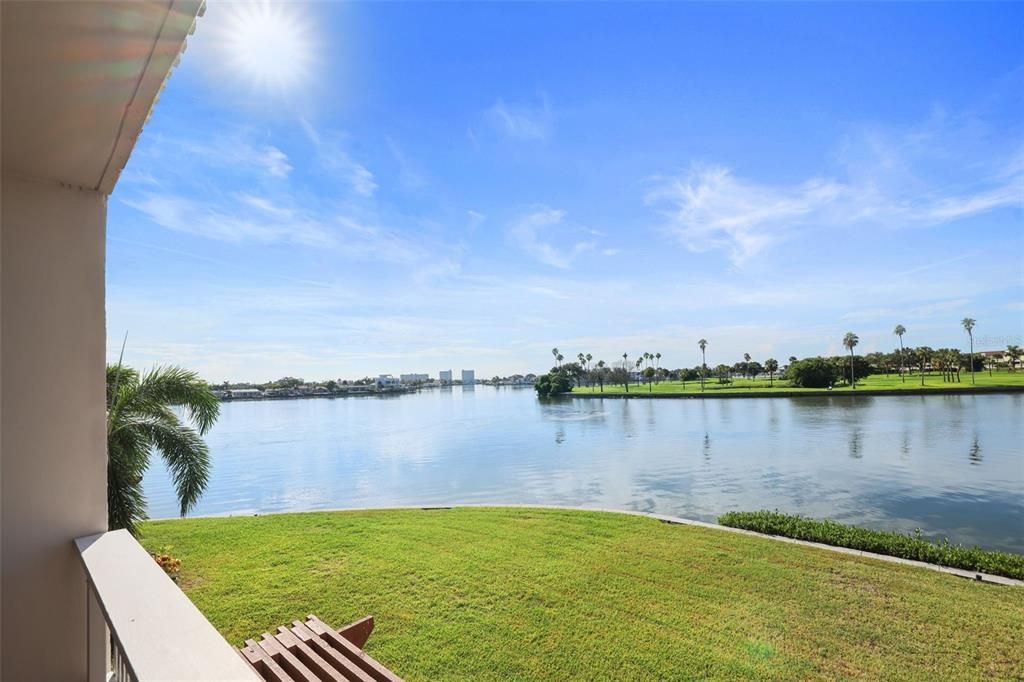 出租: $2,600 (1 贝兹, 1 浴室, 885 平方英尺)