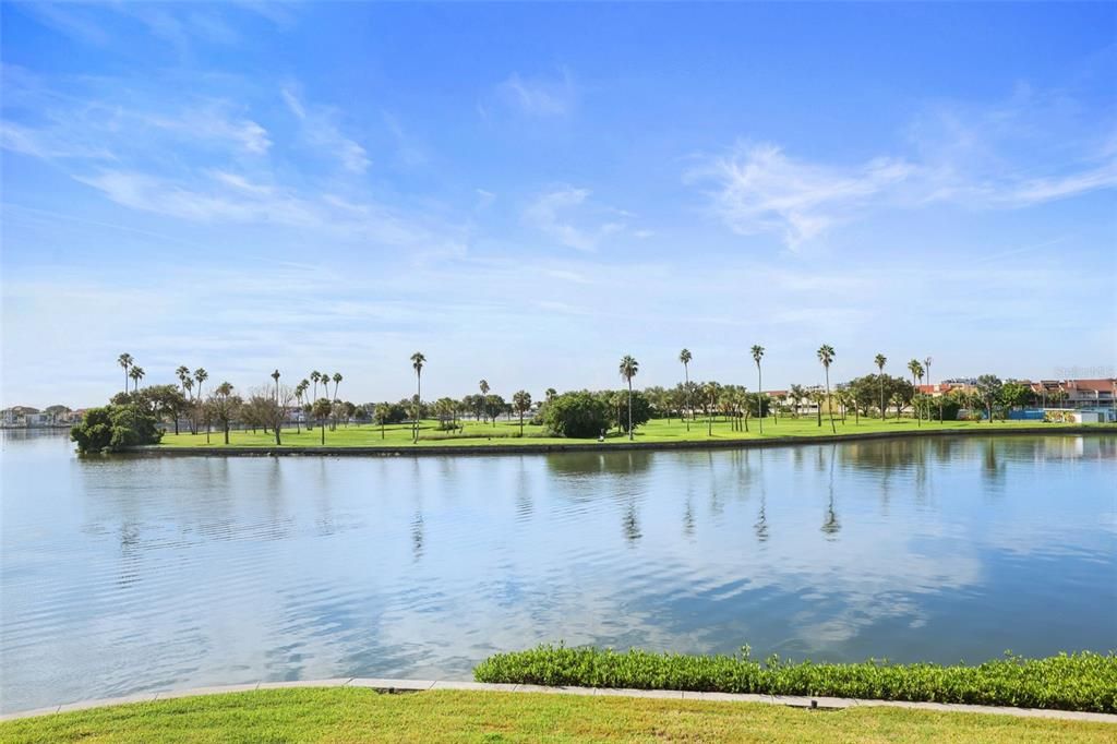 出租: $2,600 (1 贝兹, 1 浴室, 885 平方英尺)