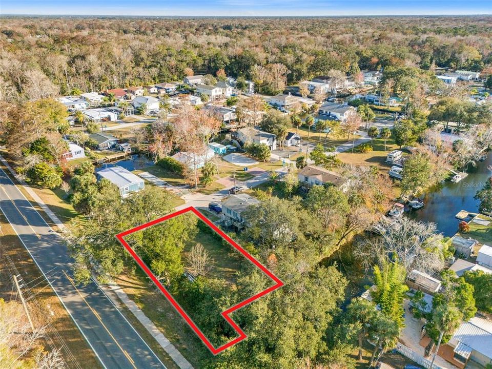 待售: $250,000 (0.14 acres)