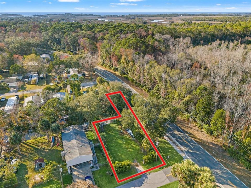 待售: $250,000 (0.14 acres)